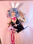 Rabbit-Hole Miku Selfies