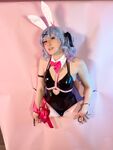 Rabbit-Hole Miku Selfies