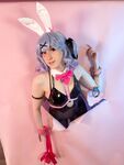 Rabbit-Hole Miku Selfies