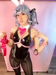 Rabbit-Hole Miku Selfies