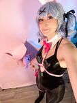 Rabbit-Hole Miku Selfies