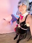 Rabbit-Hole Miku Selfies