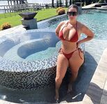 Nicole McNair big ass milf