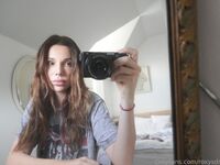 Roxy Fox (@roxysdream)