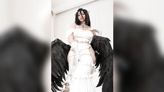 Alina becker Albedo cosplay