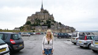 Elisa flashing in Italy