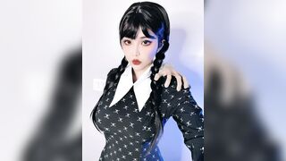 Hana Bunny - Thursday Addams cosplay