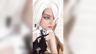 helly valentine arlecchino