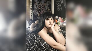 bridget @blueghoulbaby